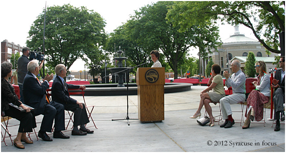 Mayor Minor activates the Forman Park Fountain