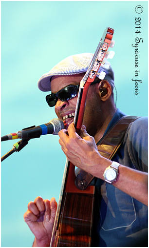 Raul Midon at the 2014 Syracuse Jazz Festival