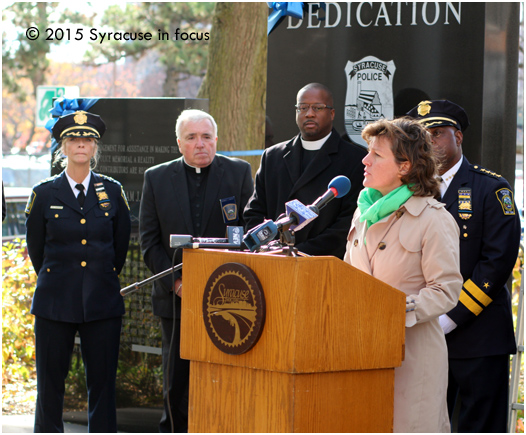 Mayor Miner gave remarks at the 25th Anniversary Memorial for SPD Officer Wallie Howard in Forman Park on Friday.