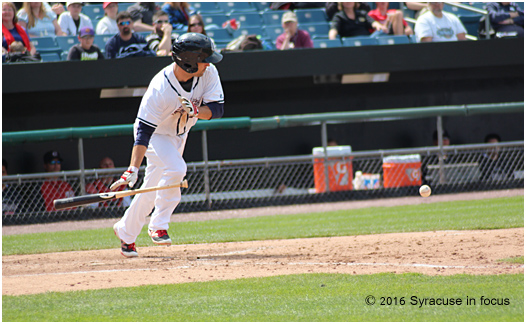 Laying it down: Sizemore's bunt single.